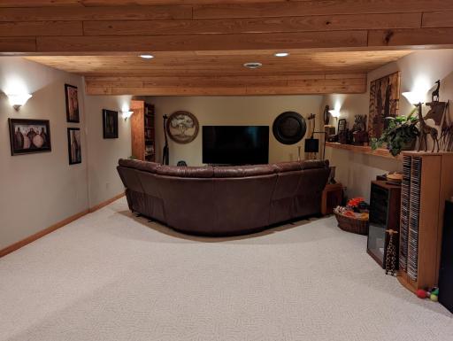 Photo for 503 Shorewood Drive, International Falls, MN 56649 - Listing #6302470 503 Shorewood Drive, International Falls, MN 56649