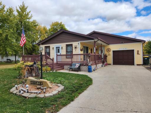 211 NW 4th Street, Renville, MN 56284
