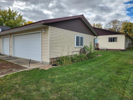 211 NW 4th Street, Renville, MN 56284