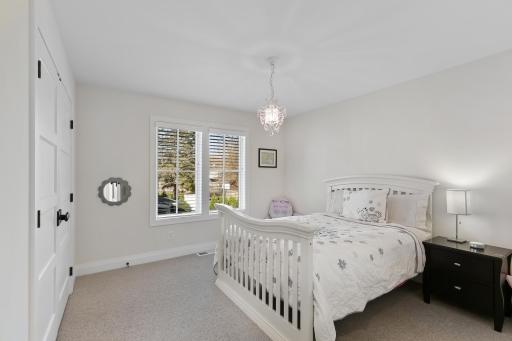 5933 Saint Johns Avenue, Edina, MN 55424