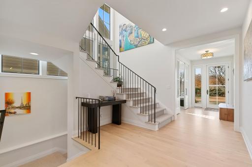 5933 Saint Johns Avenue, Edina, MN 55424
