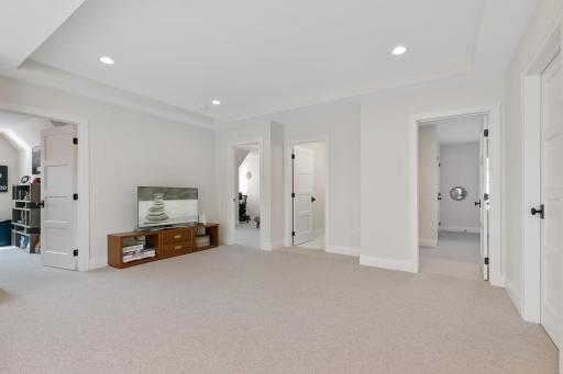 5933 Saint Johns Avenue, Edina, MN 55424