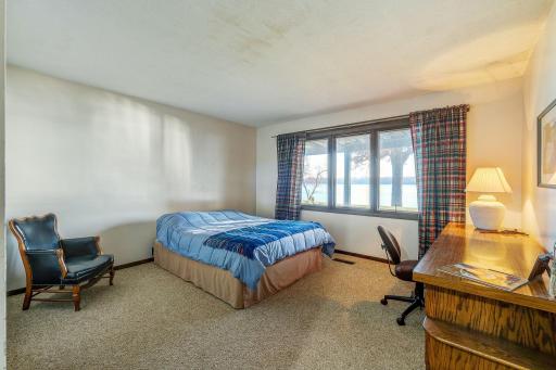 5162 Lexington Avenue N, Shoreview, MN 55126