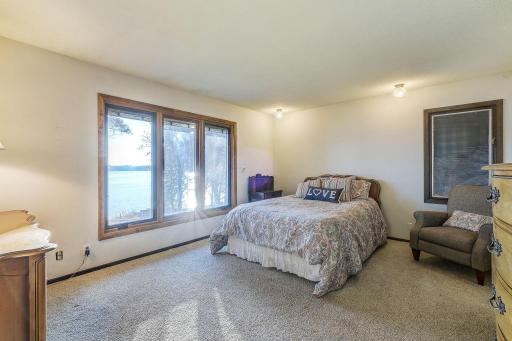 5162 Lexington Avenue N, Shoreview, MN 55126