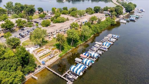 Lakewinds Yacht and Sport: 700 feet of Lake Minnetonka Lakeshore!