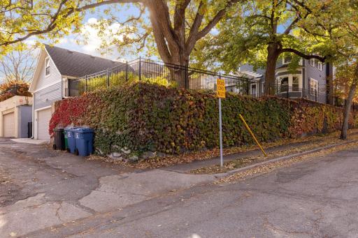 1901 Penn Avenue S, Minneapolis, MN 55405