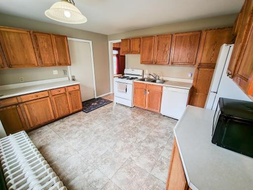 Yep, that's a dishwasher!