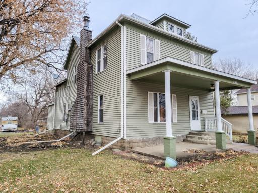 Vinyl siding for low maintenance