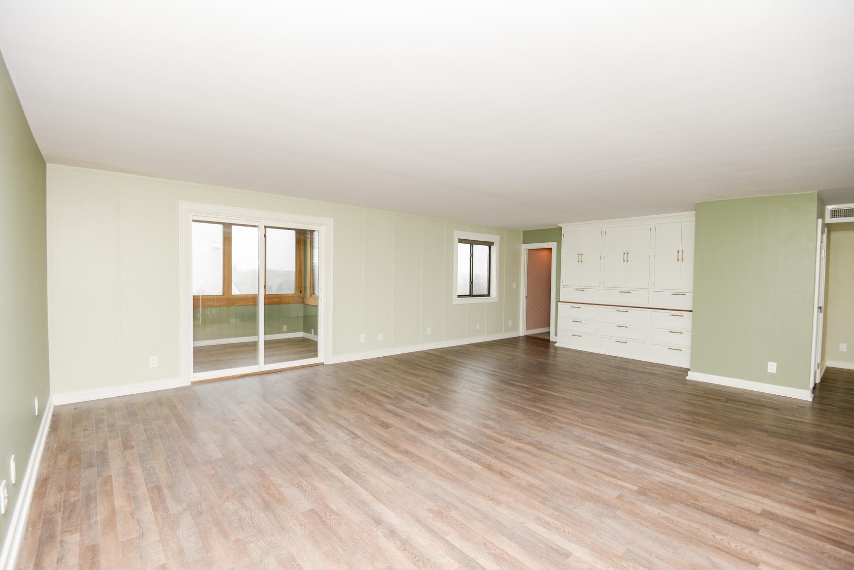 Living Room/Dining Room