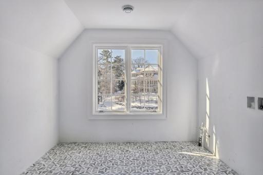 4929 E Sunnyslope Road, Edina, MN 55424