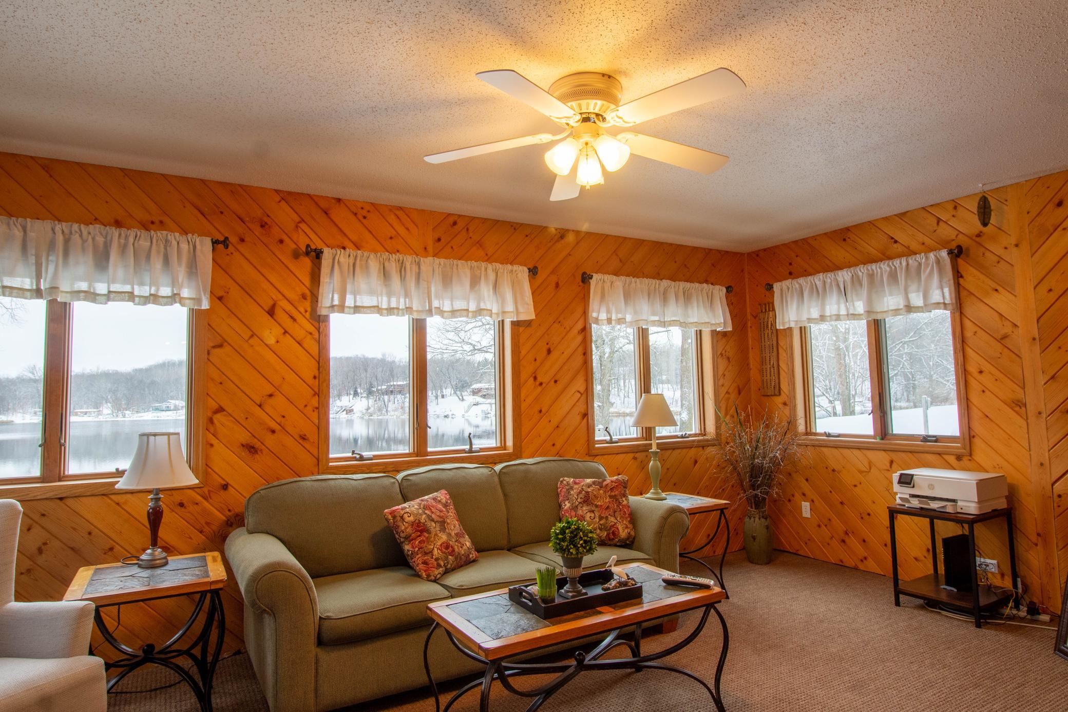 20 Lakeside Sunroom.jpg