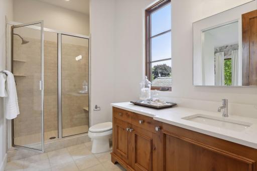 404 Mississippi River Boulevard S, Saint Paul, MN 55105