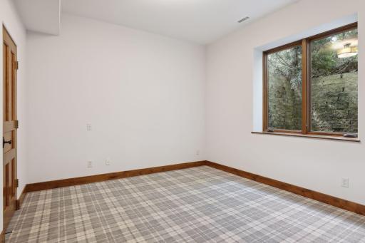 404 Mississippi River Boulevard S, Saint Paul, MN 55105