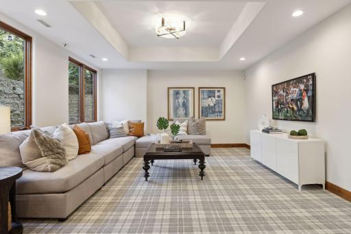 404 Mississippi River Boulevard S, Saint Paul, MN 55105