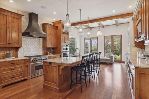 404 Mississippi River Boulevard S, Saint Paul, MN 55105