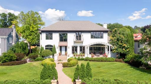404 Mississippi River Boulevard S, Saint Paul, MN 55105