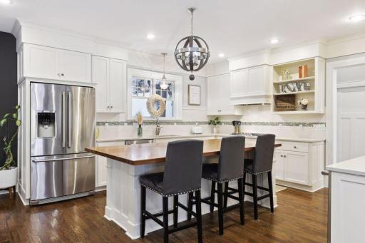 185 W Lake Street, Excelsior, MN 55331