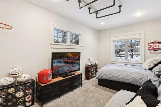 185 W Lake Street, Excelsior, MN 55331