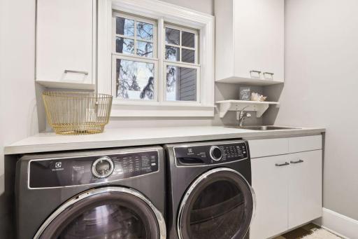 185 W Lake Street, Excelsior, MN 55331