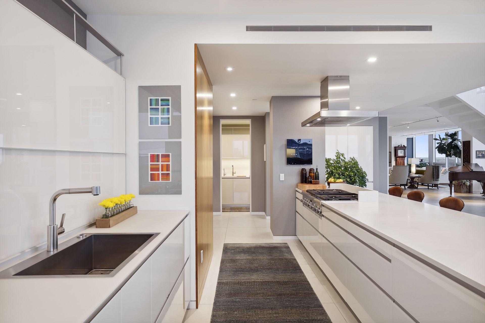 Designed for the avid chef, serious baker, and bartender alike, every detail and convenience has been considered in this must-see kitchen.