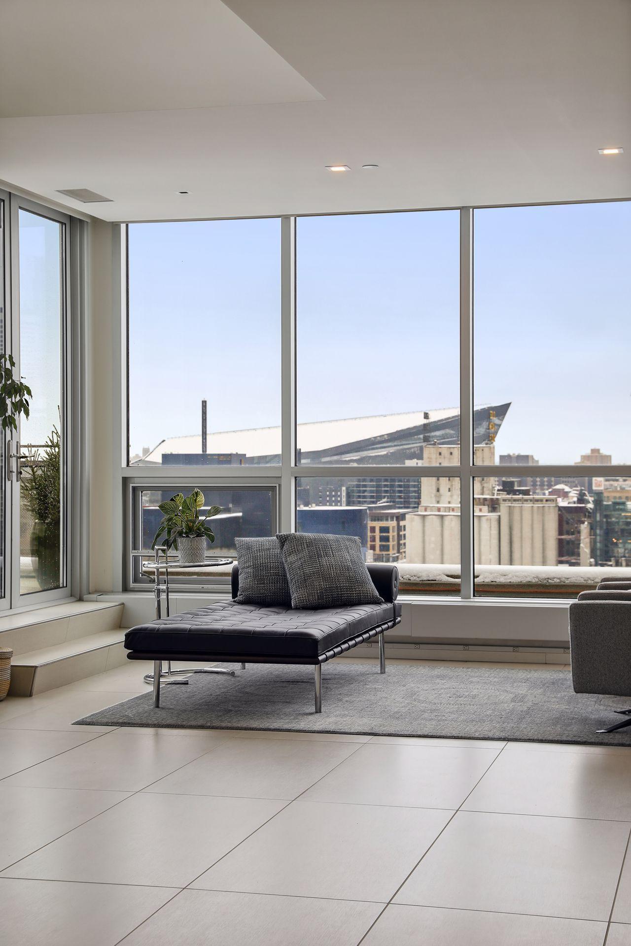 Main level lounge area.