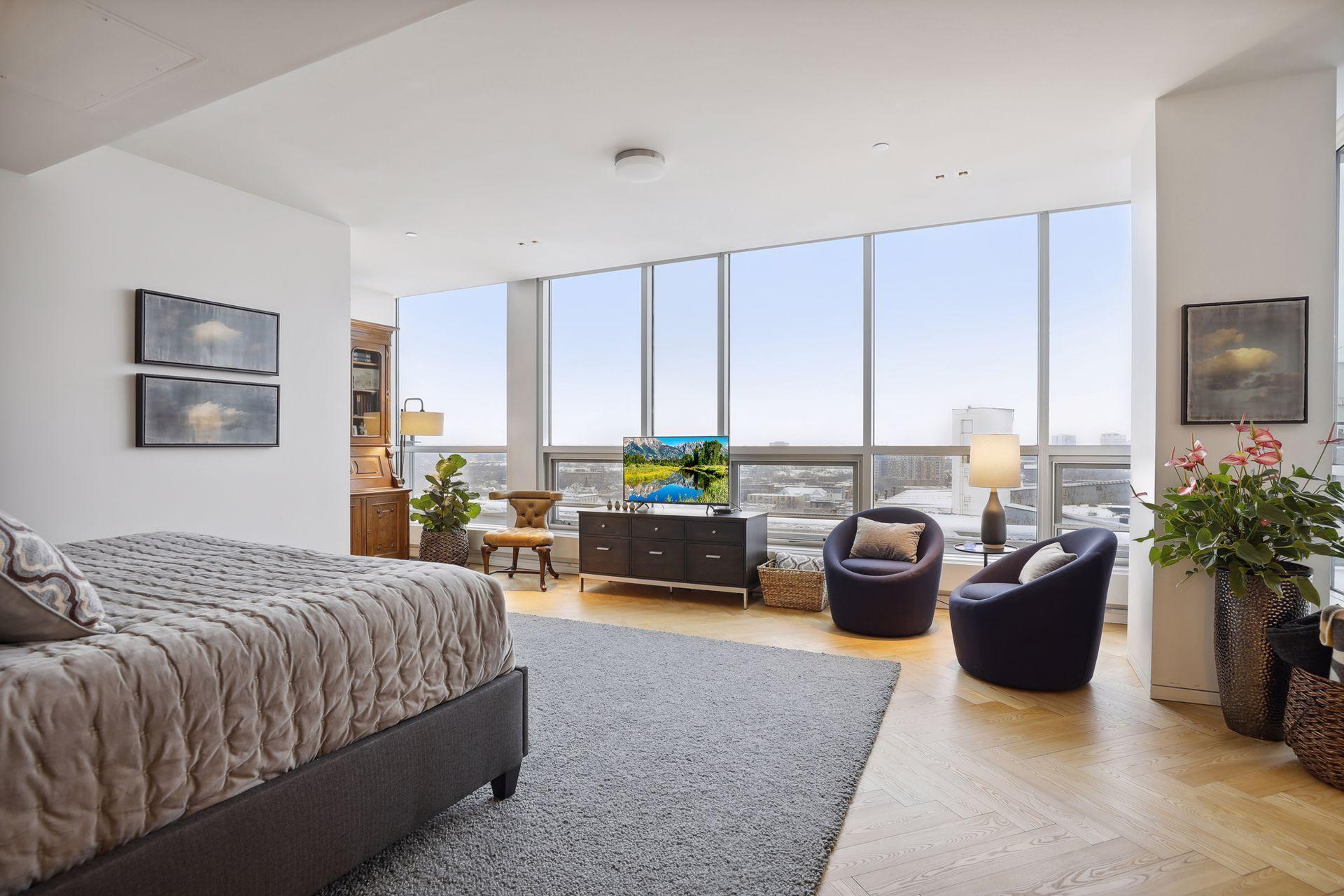 Main level bedroom suite.