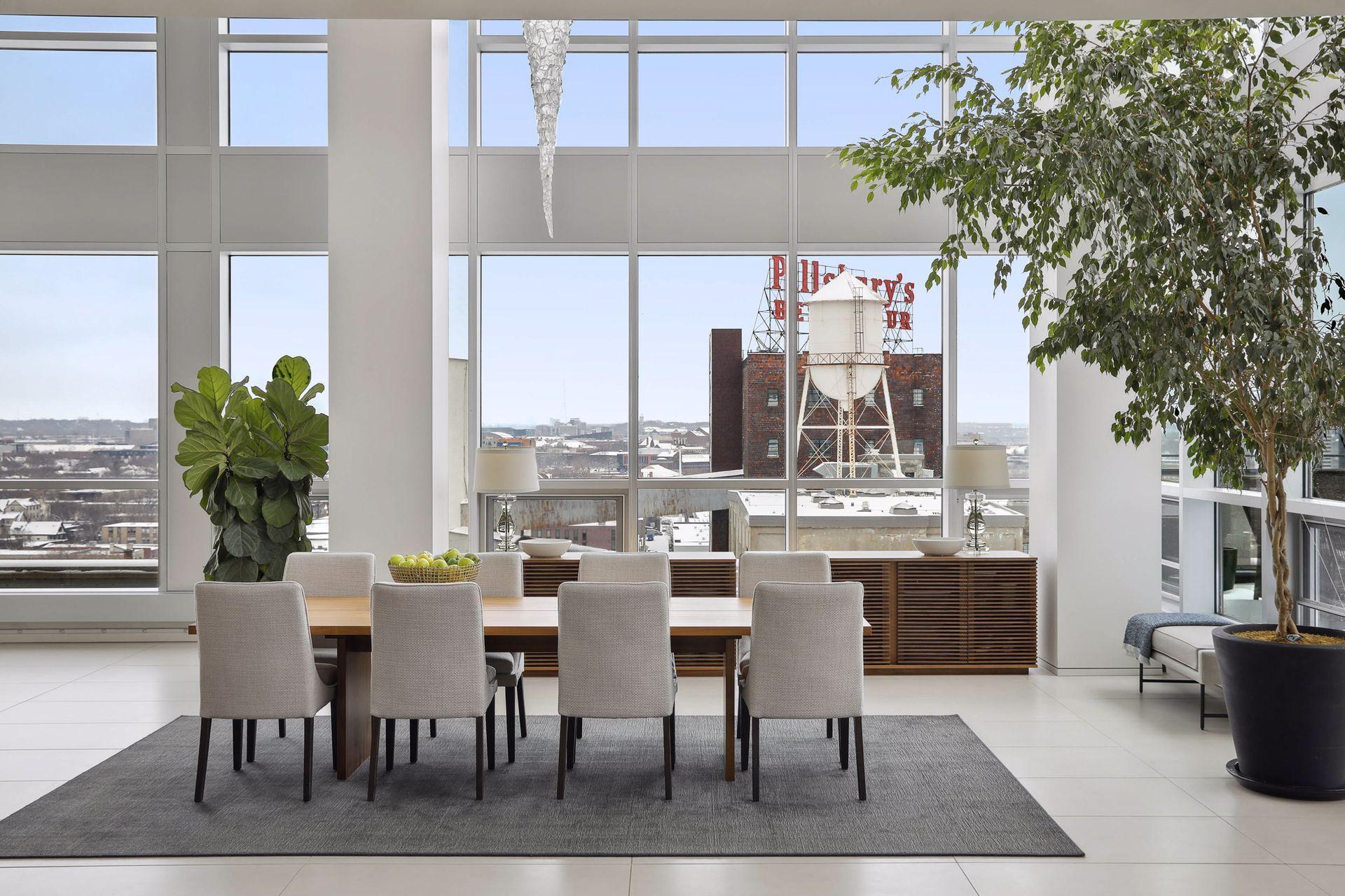 In addition to the lovely interior spaces, the storied Minneapolis history of flour mills powered by Saint Anthony Falls is evident. The variety of landmarks within view provide endless visual interest and conversation topics.