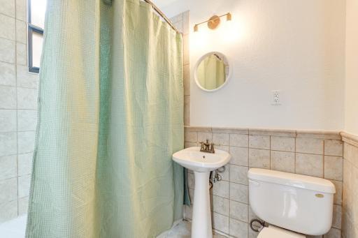 1928 Aldrich Avenue S, B205, Minneapolis, MN 55403