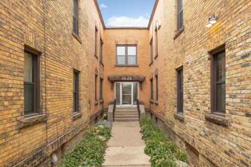1928 Aldrich Avenue S, B205, Minneapolis, MN 55403