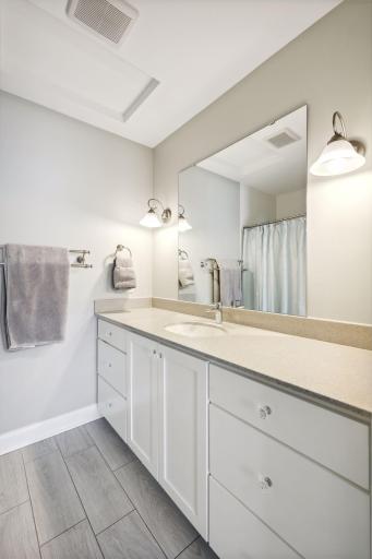 5905 Kellogg Avenue, Edina, MN 55424