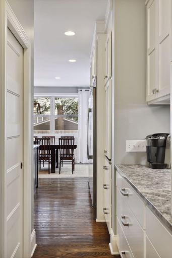 5905 Kellogg Avenue, Edina, MN 55424