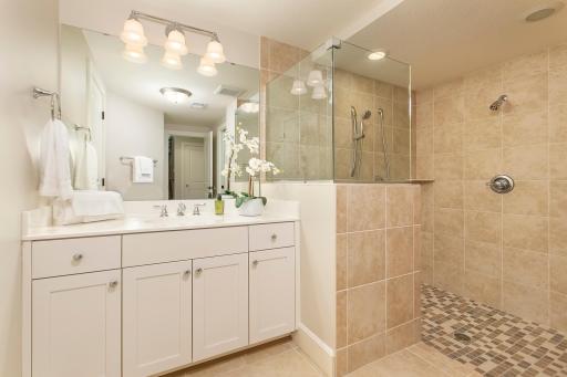 5533 Brookview Avenue, Edina, MN 55424