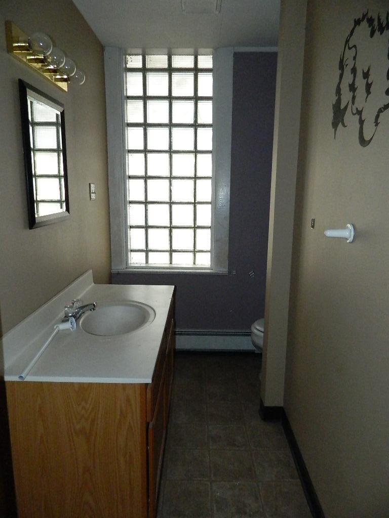 1/2 bathroom in unit #4