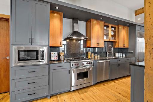 Wolf gas range with vent for cooks to enjoy.