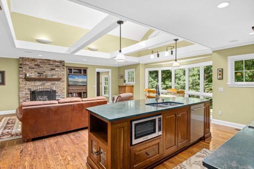 4700 Eastwood Circle, Minnetonka, MN 55345