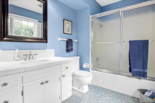 4700 Eastwood Circle, Minnetonka, MN 55345