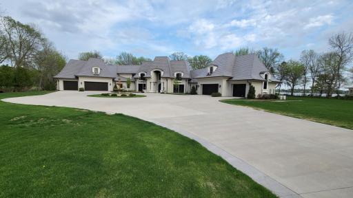 3017 North Shore Drive, Wayzata, MN 55391