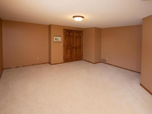 14934 Pixie Point Cir SE Prior Lake MN 55372 USA-054-038-053-MLS_Size.jpg
