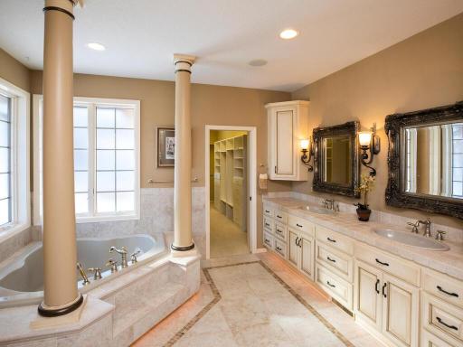 14934 Pixie Point Cir SE Prior Lake MN 55372 USA-043-046-042-MLS_Size.jpg