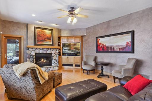 2885 Becker Road, Maple Plain, MN 55359