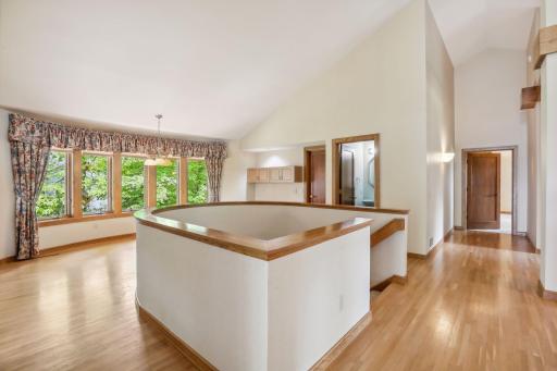 65 Gideons Point Road, Excelsior, MN 55331