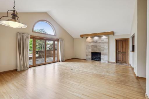 65 Gideons Point Road, Excelsior, MN 55331