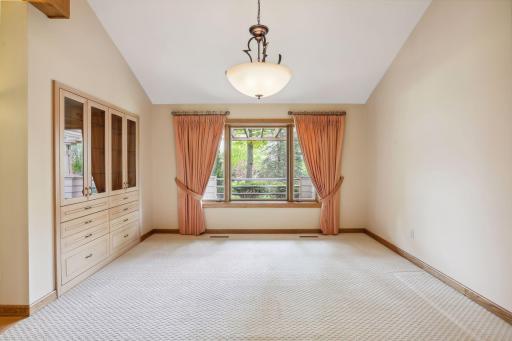 65 Gideons Point Road, Excelsior, MN 55331