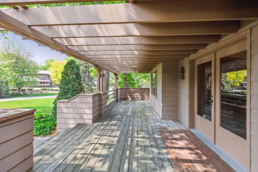65 Gideons Point Road, Excelsior, MN 55331