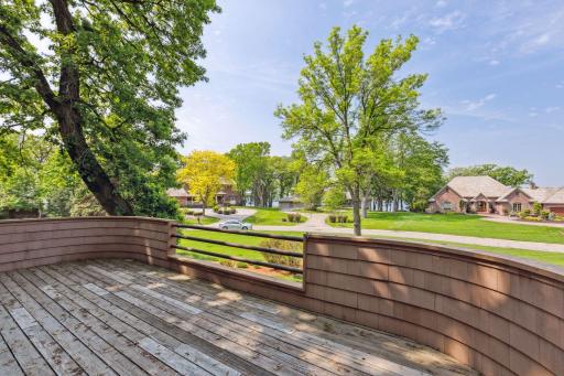 65 Gideons Point Road, Excelsior, MN 55331