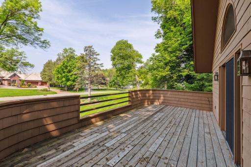 65 Gideons Point Road, Excelsior, MN 55331