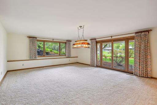 65 Gideons Point Road, Excelsior, MN 55331