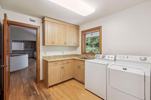 65 Gideons Point Road, Excelsior, MN 55331