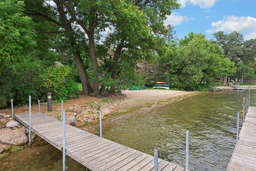 65 Gideons Point Road, Excelsior, MN 55331