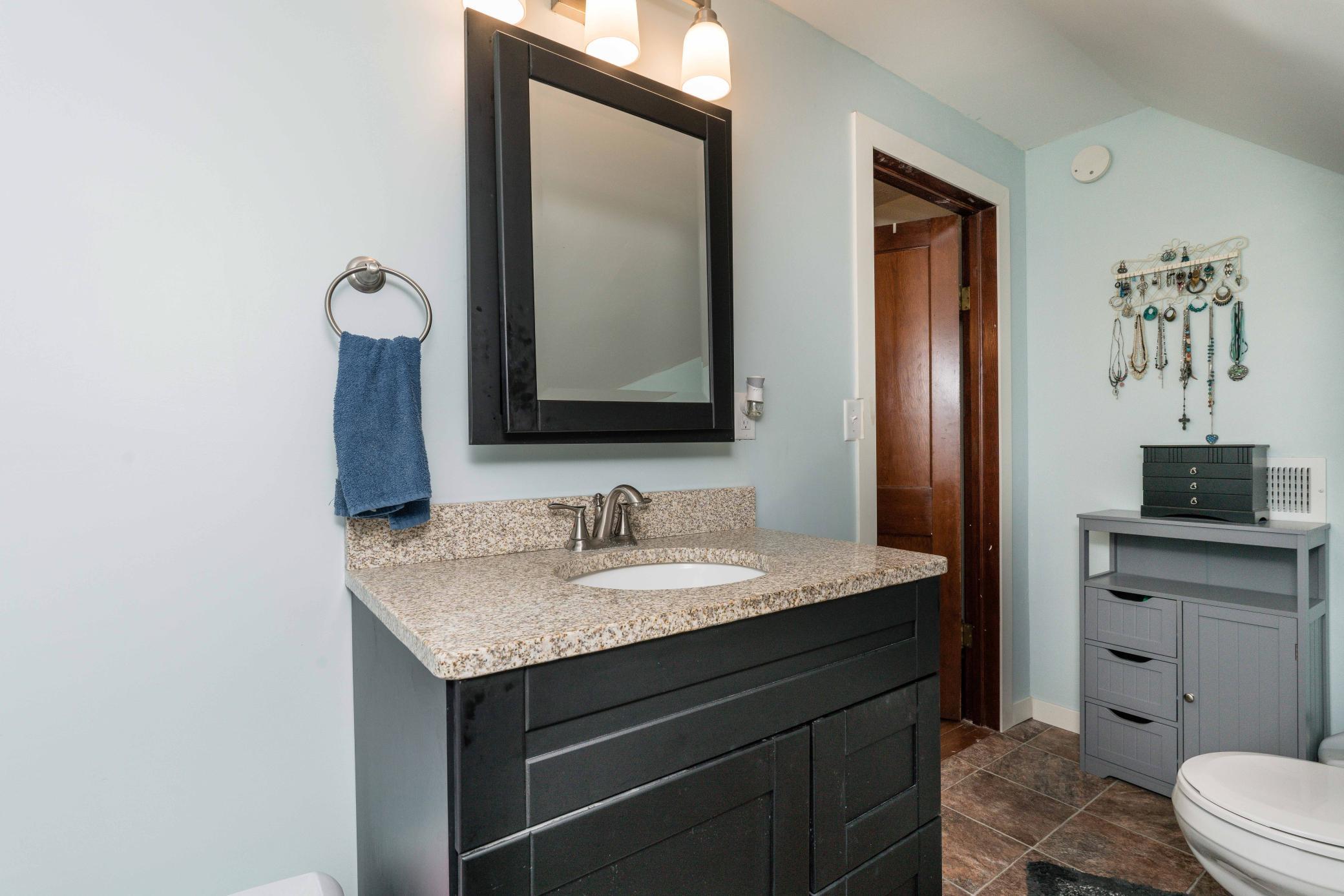 Upper Floor 1/2 Bath